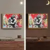 Graffiti - Zwart wit - Street art Light Box met batterij (Wandlamp) middel -sfeer3