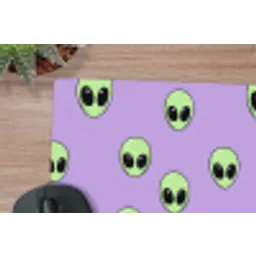 Alien - Retro - Lila muismat rubber klein 262 -closeup
