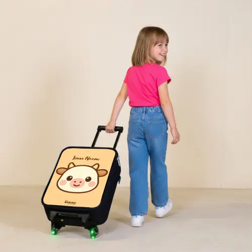 Kawai - Koe - Bruin Kinderkoffer - Zwart klein -sfeer1