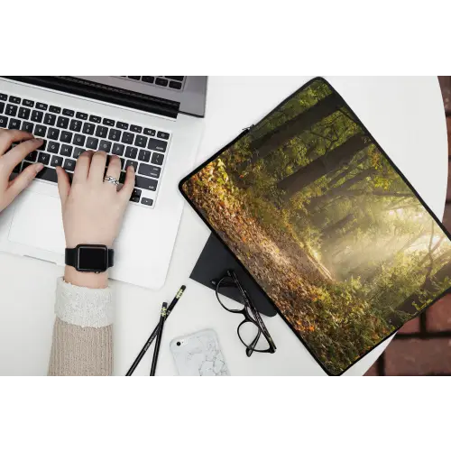 Zonlicht - Bospad - Bomen laptophoes neopreen klein -bureau