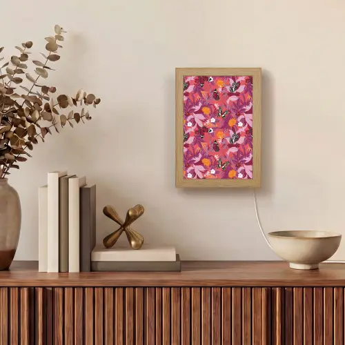 Zomer - Vlinder - Donker - Roze Light Box met kabel (Tafellamp) klein 925 -sfeer2
