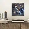 Kerstbal - Versierd - Blauw aluminium wit klein -sfeer1