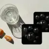 Discoballen - Minimalistisch - Zwart onderzetter kurk middel -sfeer4