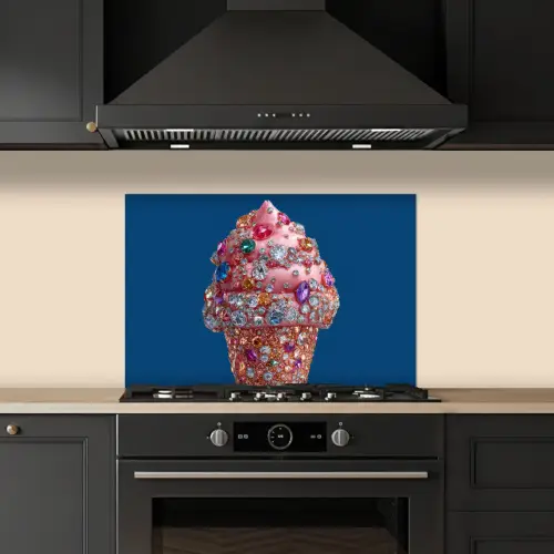 Ijsje - Hoorntje - Steentjes - Blauw keuken achterwand spatscherm klein -sfeer1