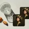 Bloemenhoed - Portret - Vrouw onderzetter kurk middel -sfeer4