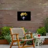 Geel - Tulpen - Vaas - Bloemen Tuinposter op houten frame 2 cm dik klein -sfeer3