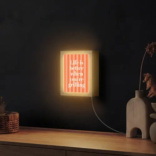 Tekst - Gestreept - Oranje - Zomer Light Box met kabel (Wandlamp) klein -sfeer1