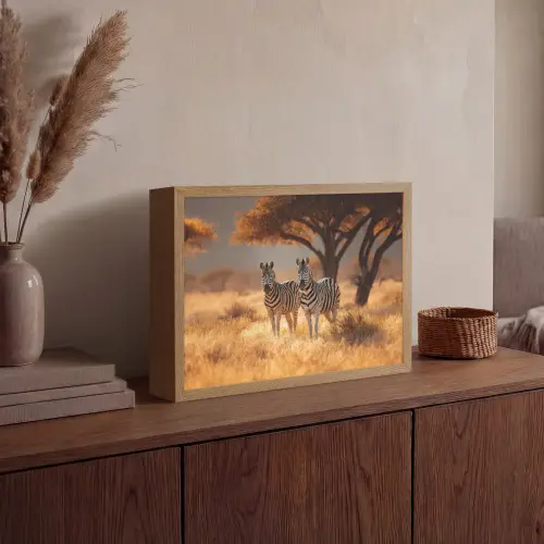 Zebra's - Savannelandschap - Gras Light Box met batterij (Wandlamp) middel -sfeer2