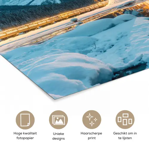 Winterlandschap - Natuur - Huis - Bergen - Sneeuw poster papier klein -closeup_NL
