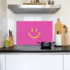 Smiley - Vrolijk - Roze Inductie beschemer met haakjes klein -sfeer2