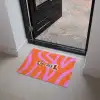 Zebraprint - Grafisch - COOL - Oranje Deurmat klein -sfeer5