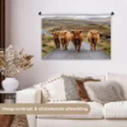 Schotse Hooglanders - Weg - Landschap - Kudde Wandkleed katoen middel -sfeer1