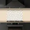 Valentijn - Hart - Wit - Zwart keuken achterwand spatscherm klein 900 -sfeer1