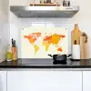 Wereldkaart - Oranje - Kleurrijk Inductie beschemer met haakjes klein -sfeer2