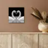 Zwanen - Hart - Zwart - Wit aluminium wit klein -sfeer4