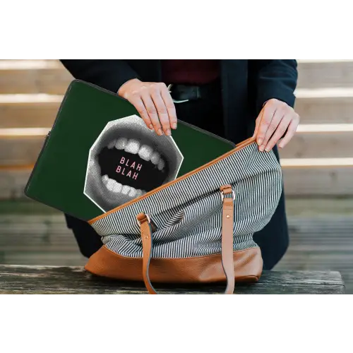 Mond - Groen - Illustratie - BLAH BLAH laptophoes neopreen klein -tas