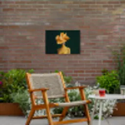 Vrouw - Hoed - Geel Tuinposter op houten frame 2 cm dik klein -sfeer3