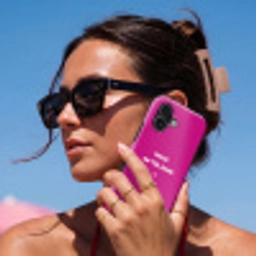 Focus - Smiley - Roze Toughcase MagSafe Apple iPhone 17 klein -Sfeer2V