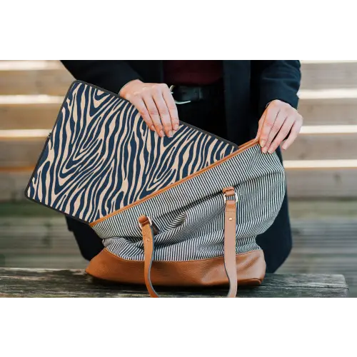 Zebra - Patroon - Blauw - Beige laptophoes neopreen klein 279 -tas