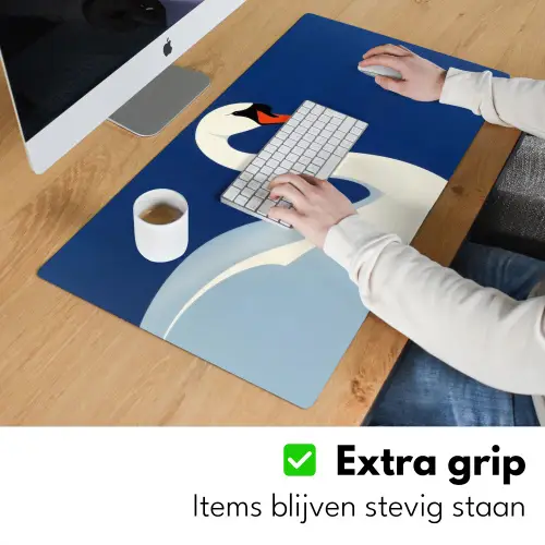 Zwaan - Wit - Snavel - Illustratie Muismat XXL klein -sfeer3