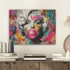 Vrouw - Kauwgom - Graffiti - Neonkleuren PET vilt klein -sfeer1