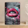 Lippen - Felroze - Graffiti - Verfstrepen canvas 2cm klein -sfeer1