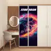 Astronaut met speelse kleuren en naamtekst deurposter klein -sfeer3