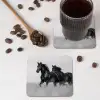 Paarden - Gras - Zwart - Wit onderzetter kurk middel -sfeer2