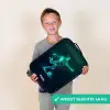 Voetballer trapt met kracht in digitale vorm Kinderkoffer - Zwart klein -sfeer4_NL