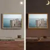 Houten steiger - Helderblauwe lucht Light Box met batterij (Wandlamp) middel -sfeer3