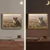 Koala - Bladeren - Ochtendlicht Light Box met batterij (Wandlamp) middel -sfeer3