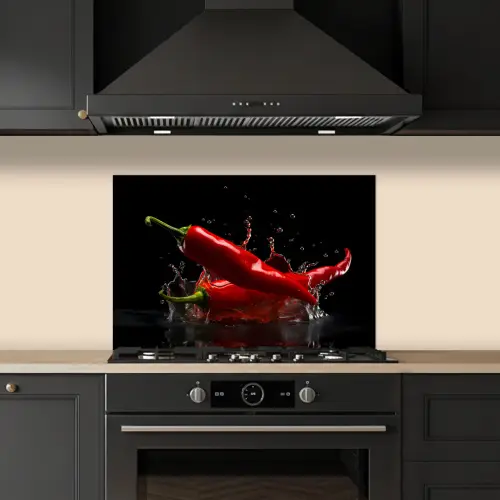 Peper - Rood - Zwart - Water - Groente keuken achterwand spatscherm klein -sfeer1