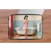 Badkamer - Vrouw - Roze laptophoes neopreen klein -tafel