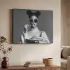 Vrouw - Pasta - Zonnebril Textielframe zwart klein -sfeer3