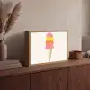Schepijs - Hoorntje - Illustratie - Minimalistisch Light Box met batterij (Wandlamp) middel -sfeer2