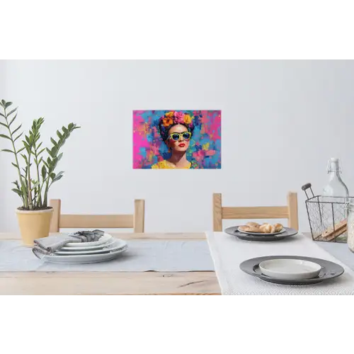 Vrolijk portret - Vrouw - Bloemenkroon Muursticker klein -eettafel