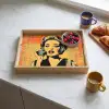 Retro - Vrouw - Koptelefoon - Oranje Dienblad Rechthoek middel -sfeer2