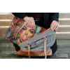 Vrouw - Kauwgom - Graffiti - Love laptophoes neopreen klein -tas