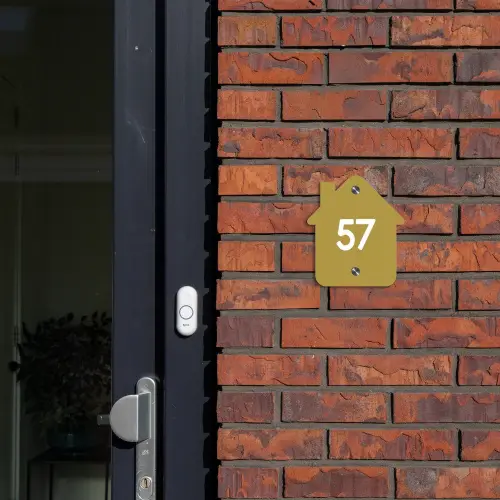 Okergeel - Traditioneel Naambord Huisje klein -sfeer2