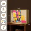 Vrouwengezicht - Krantenpapier - Abstract - Roze Light Box met batterij (Wandlamp) middel -USP_websiteoverzichtNL