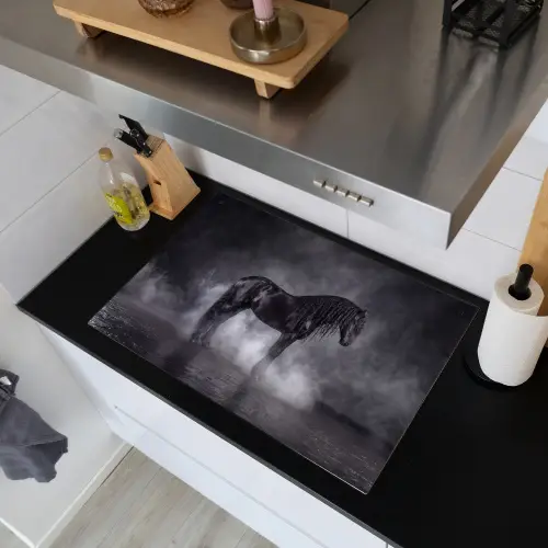 Paard - Magisch - Zwart Inductie beschemer met haakjes klein -sfeer1