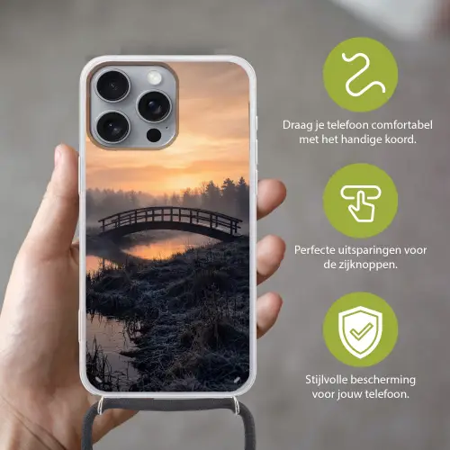 Brug - Mist - Bomen - Water Hoesje iPhone 16 Pro Max met koord klein -sfeer2_NL