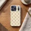 Bloemen - Patroon - Beige Telefoonhoesje iPhone 17 Pro klein 878 -sfeer1