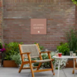 Spreuken - Grote avonturen beginnen klein - Quotes Tuinposter op houten frame 2 cm dik klein -sfeer3