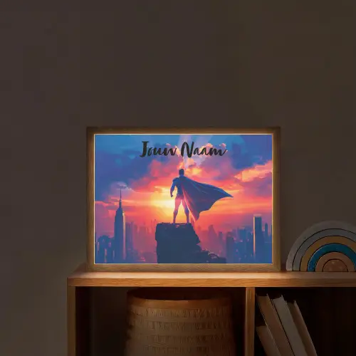 Superheld - Stad - Jongens - Kleurrijk - Zon Light Box met batterij (Wandlamp kind) middel -sfeer1_kind
