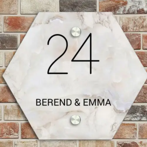 Beige marmer - Klassiek Naambord Hexagon klein -sfeer2