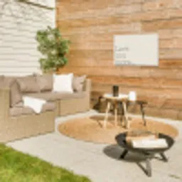 Minimalistisch - Love - Beige Tuinposter op houten frame 2 cm dik klein -sfeer2