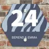 Blauw zebra - Klassiek Naambord Hexagon klein -sfeer2