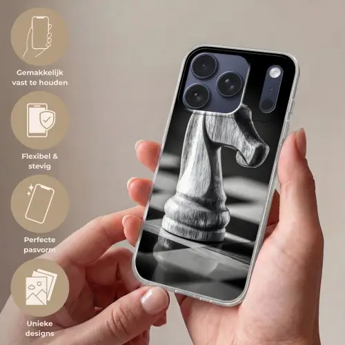Paard - Hout - Schaalbord - Zwart Telefoonhoesje iPhone 17 Pro klein -sfeer3_NL