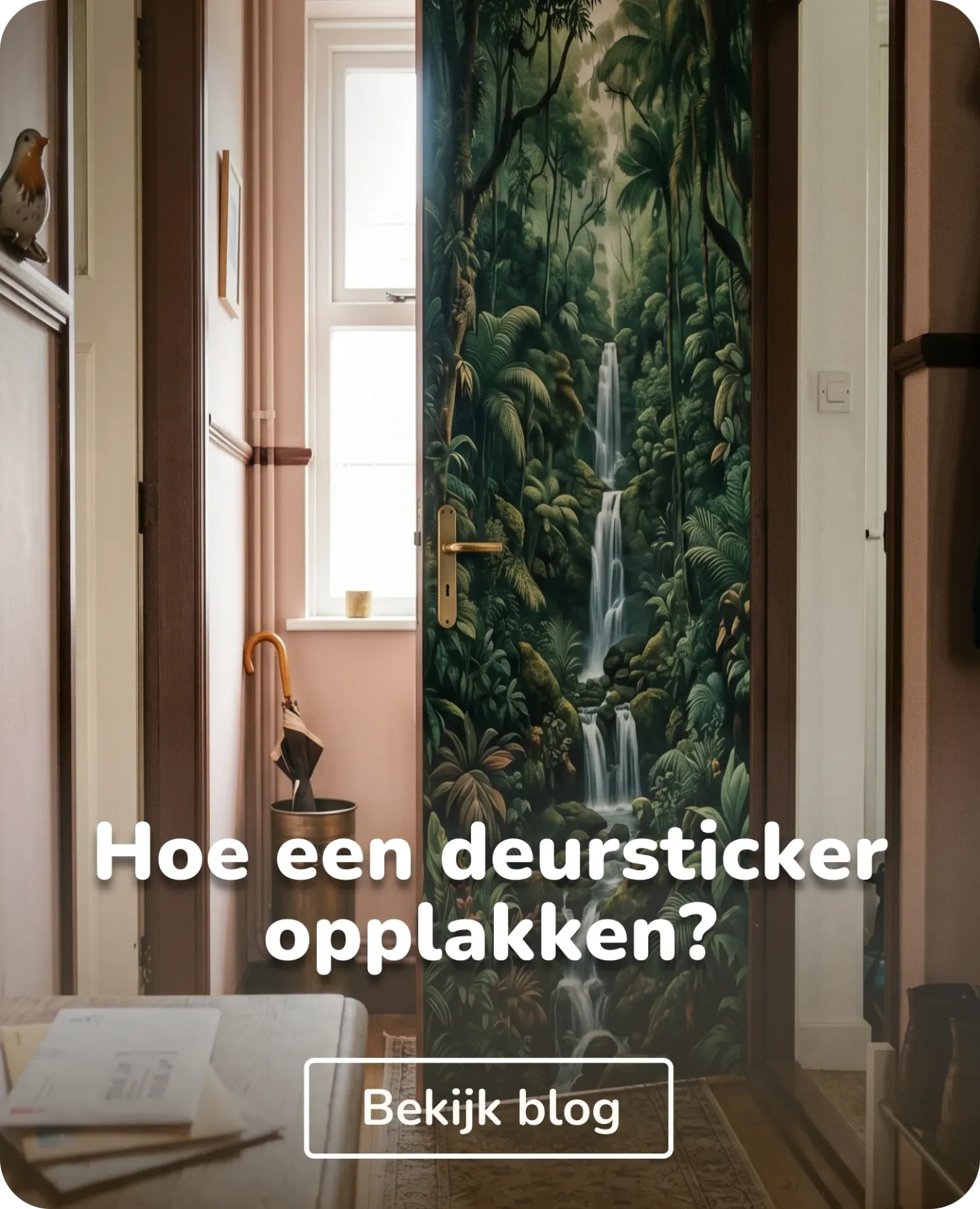 groene deursticker geplakt aan deur